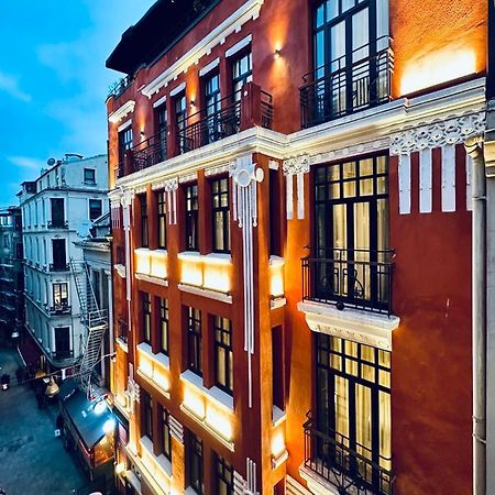 Ruz Hotels اسطنبول المظهر الخارجي الصورة The hotel at night