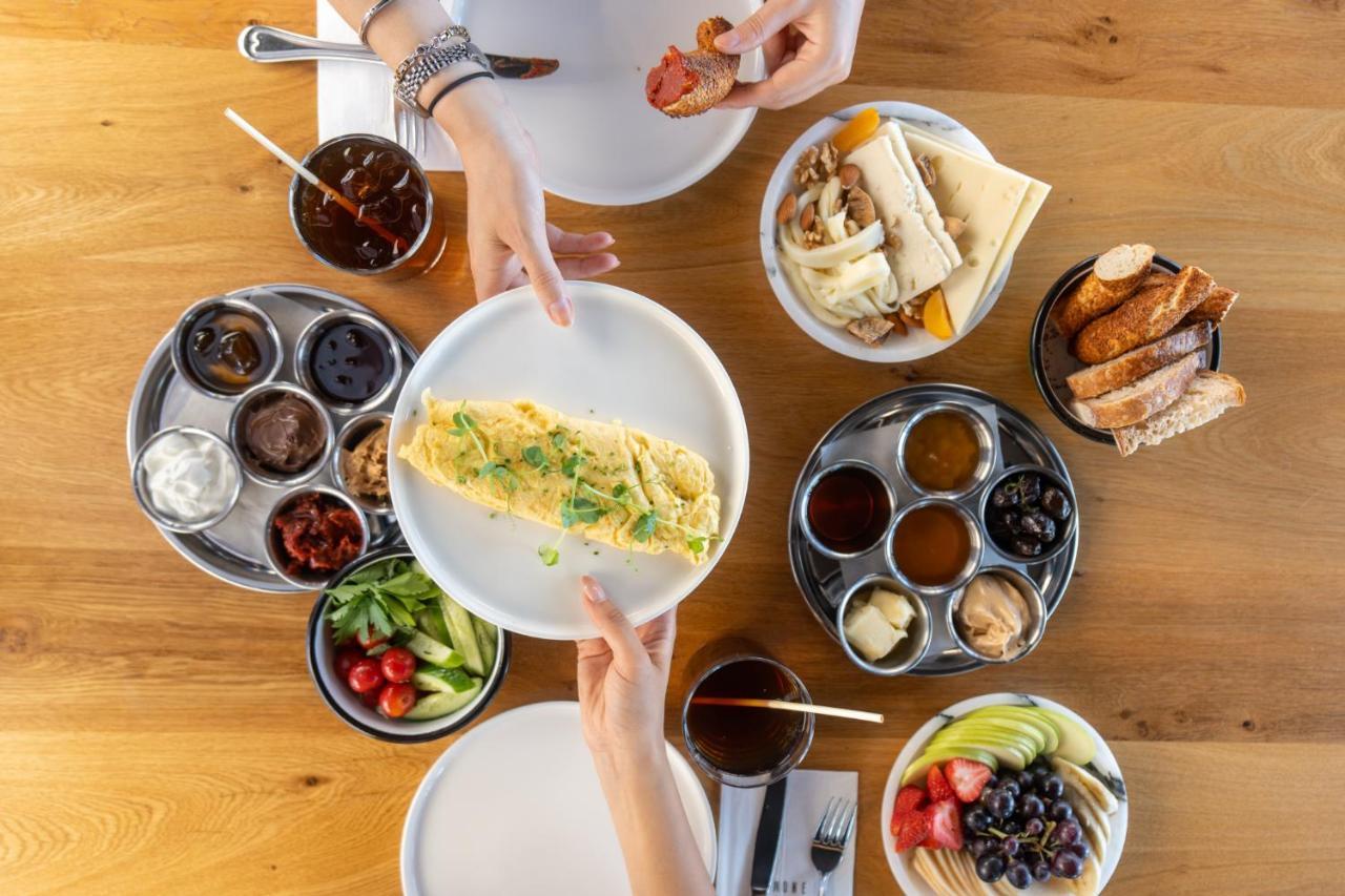 Ruz Hotels اسطنبول المظهر الخارجي الصورة Israeli breakfast
