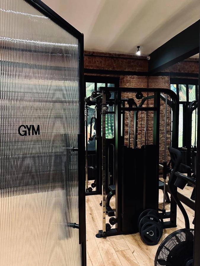 Ruz Hotels اسطنبول المظهر الخارجي الصورة The gym at the hotel