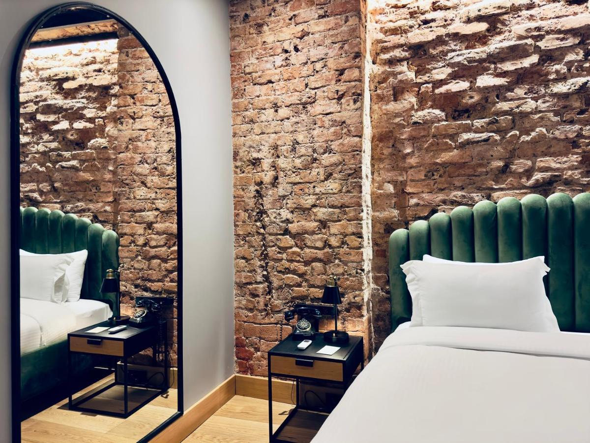 Ruz Hotels اسطنبول المظهر الخارجي الصورة A room at the hotel