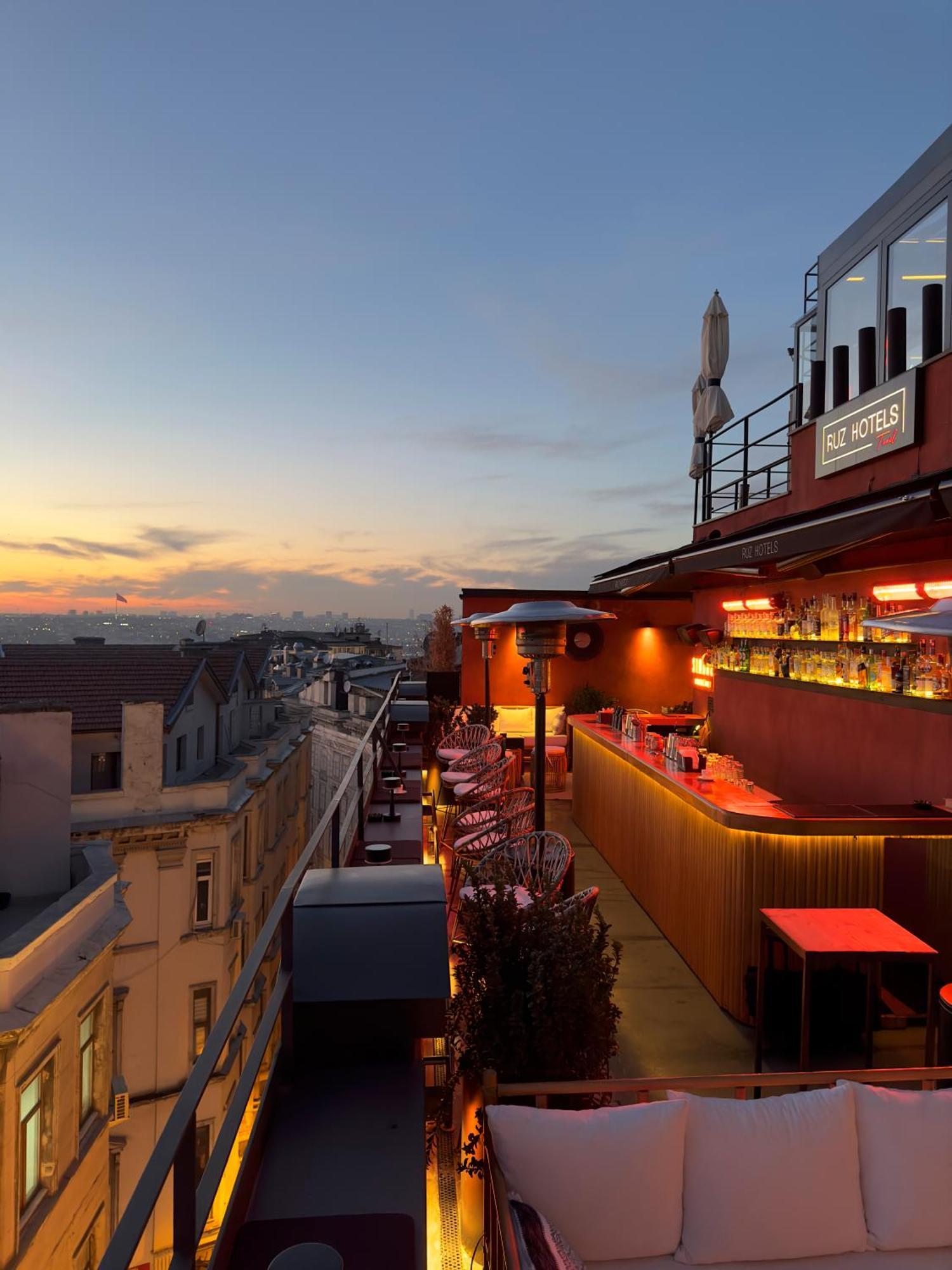 Ruz Hotels اسطنبول المظهر الخارجي الصورة Rooftop bar